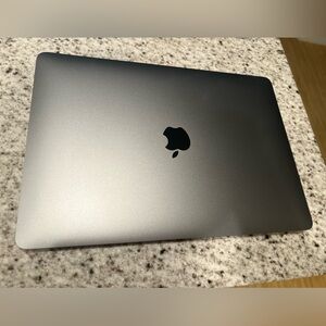 Mac laptop A2337 2020-2021